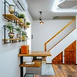 The Loft - Koezponti Privat Haz, Wellness Διαμέρισμα Έστεργκομ