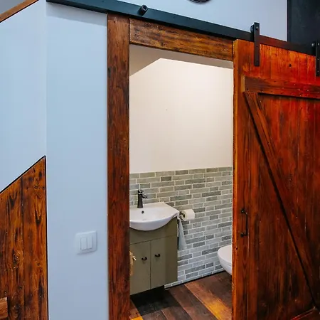 The Loft - Koezponti Privat Haz, Wellness Apartment *