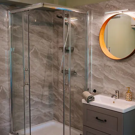 Apartment The Loft - Koezponti Privat Haz, Wellness Esztergom