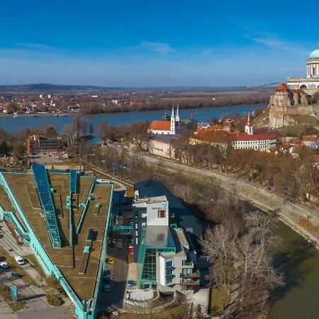 The Loft - Koezponti Privat Haz, Wellness Appartement