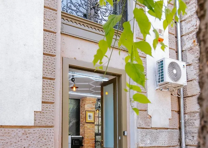 The Loft - Koezponti Privat Haz, Wellness * אסטרגום