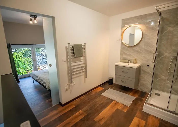 דירה The Loft - Koezponti Privat Haz, Wellness אסטרגום