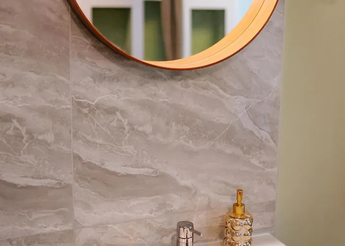 The Loft - Koezponti Privat Haz, Wellness דירה אסטרגום