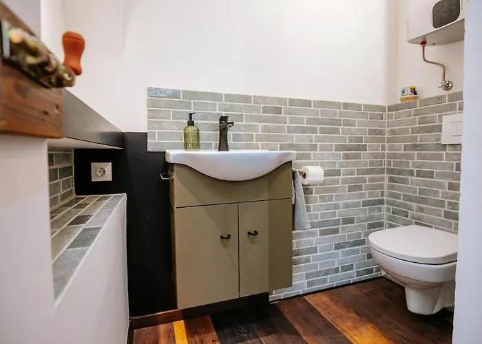 The Loft - Koezponti Privat Haz, Wellness דירה